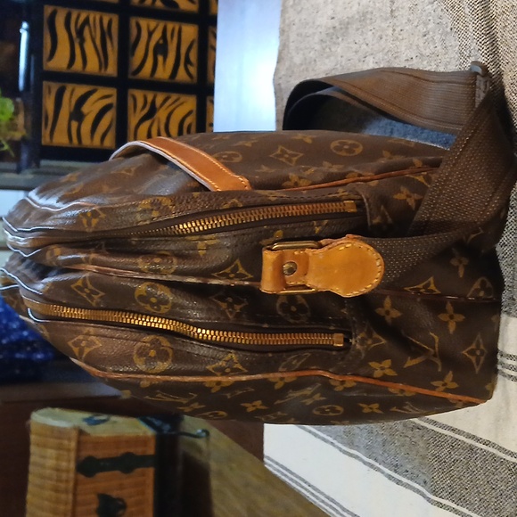 AUTHENTIC LOUIS VUITTON MONOGRAM REPORTER GM SHOULDER CROSS BODY BAG - Picture 4 of 11